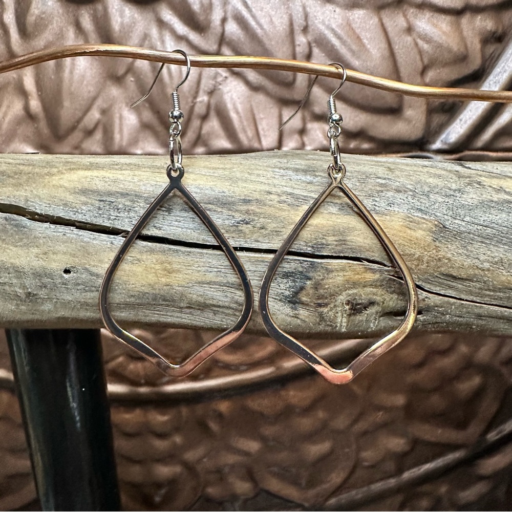 Rose Gold Color Elegant Hoop Earrings